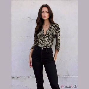 Medium Dex leopard print tunic blouse